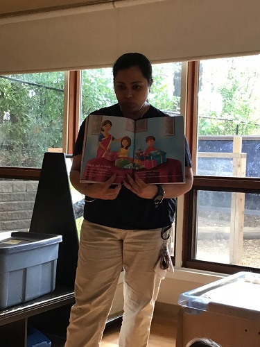 Jaspteer readg a Diwali book 